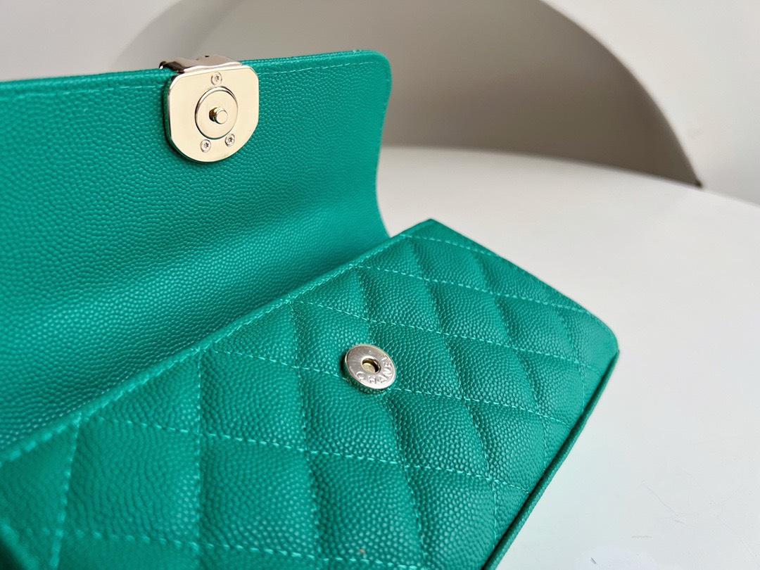 Bagsaaa Ch**el Top Handle Green Caviar Bag - 18x10x4.5cm