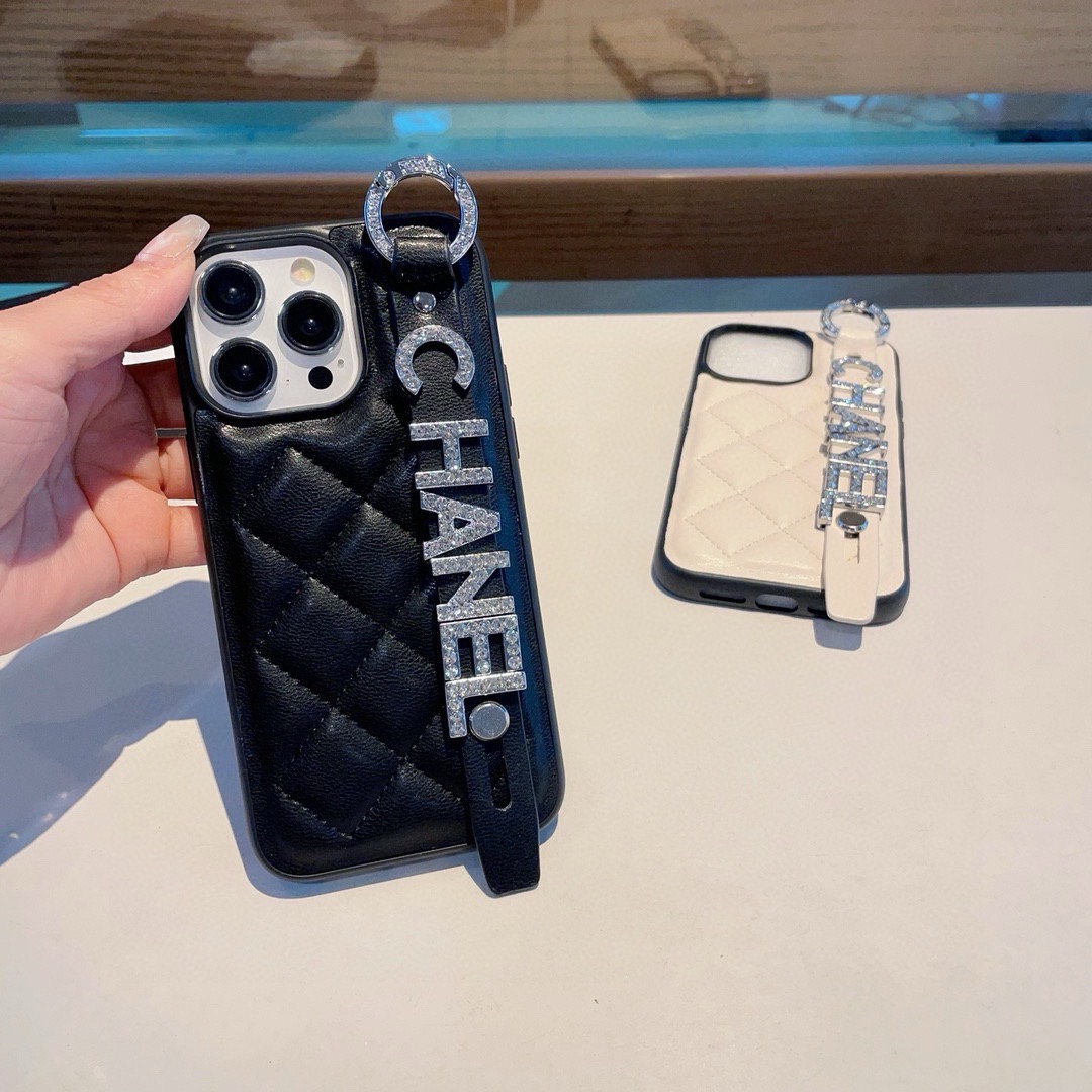 Bagsaaa Ch**el Lambskin Leather With Crystal Logo Phone Case