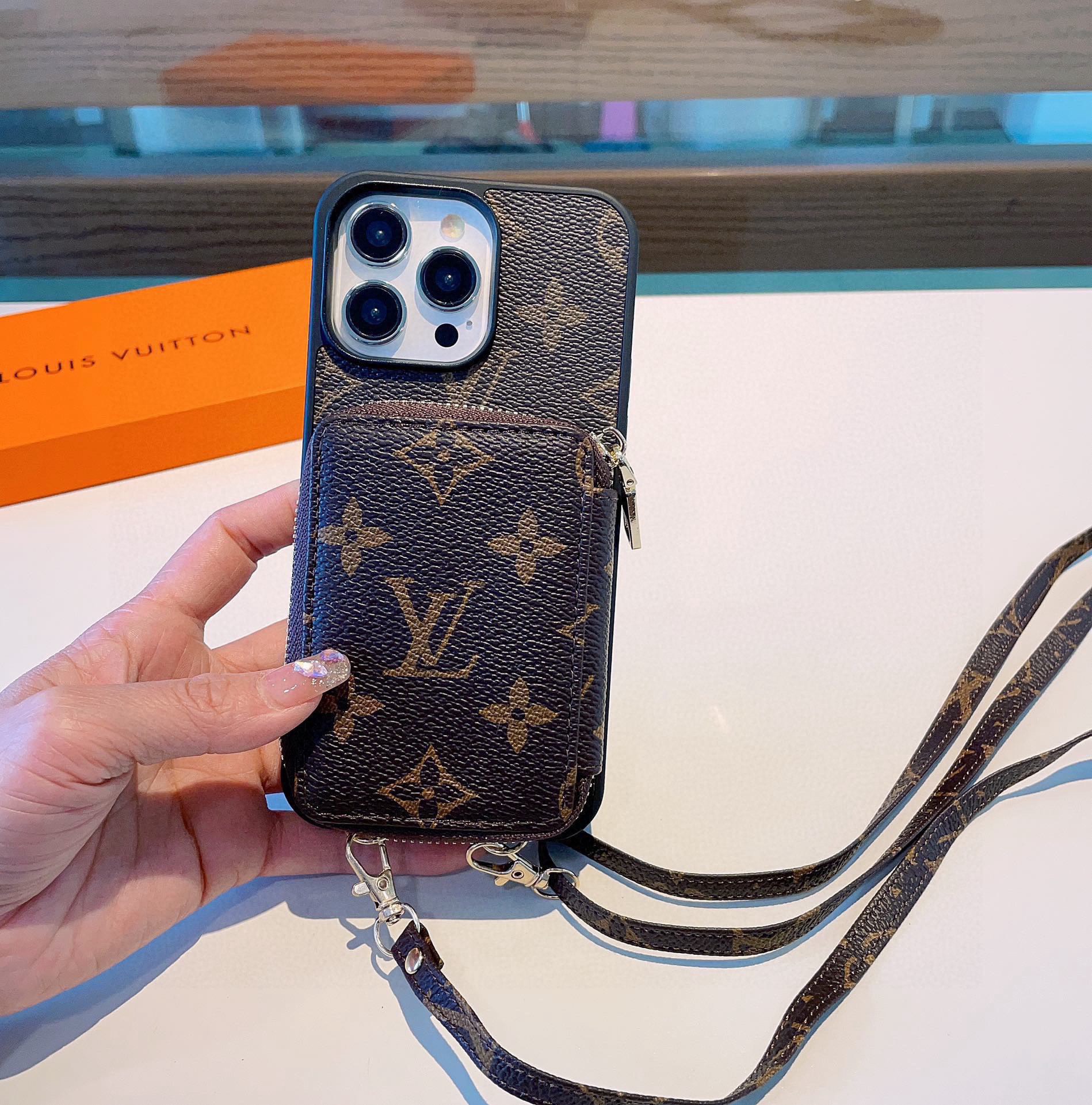 Bagsaaa L0vis Vvtt0n Monogram Canvas Strap With Small Pocket Phone Case