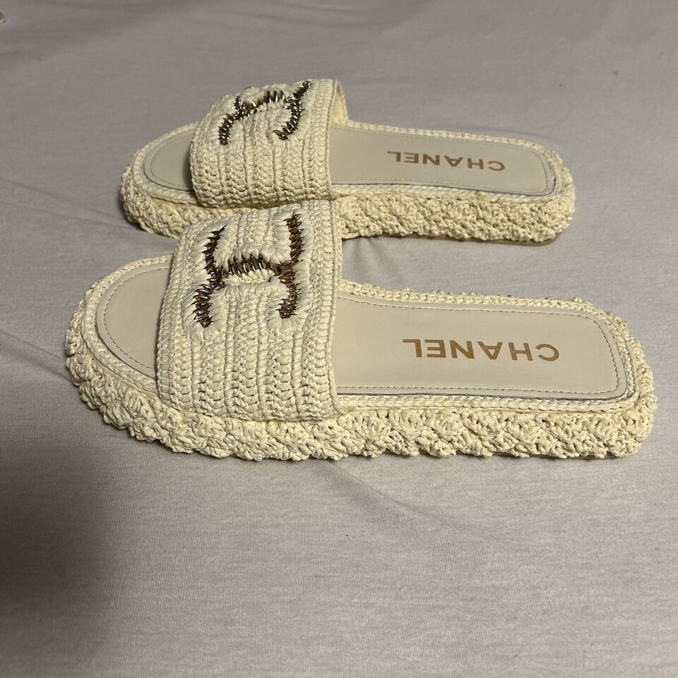 Bagsaaa Cahnel Raffia Braided Cord CC Mules Light Beige