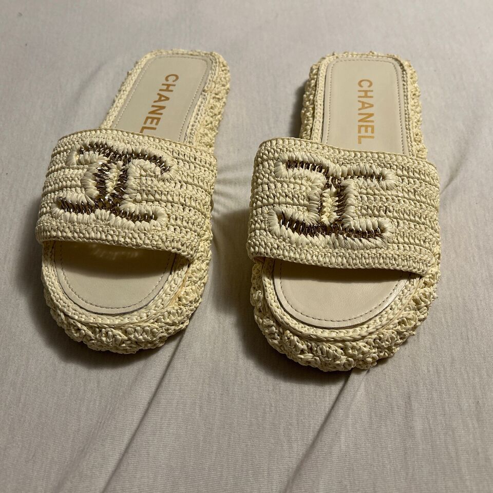 Bagsaaa Cahnel Raffia Braided Cord CC Mules Light Beige
