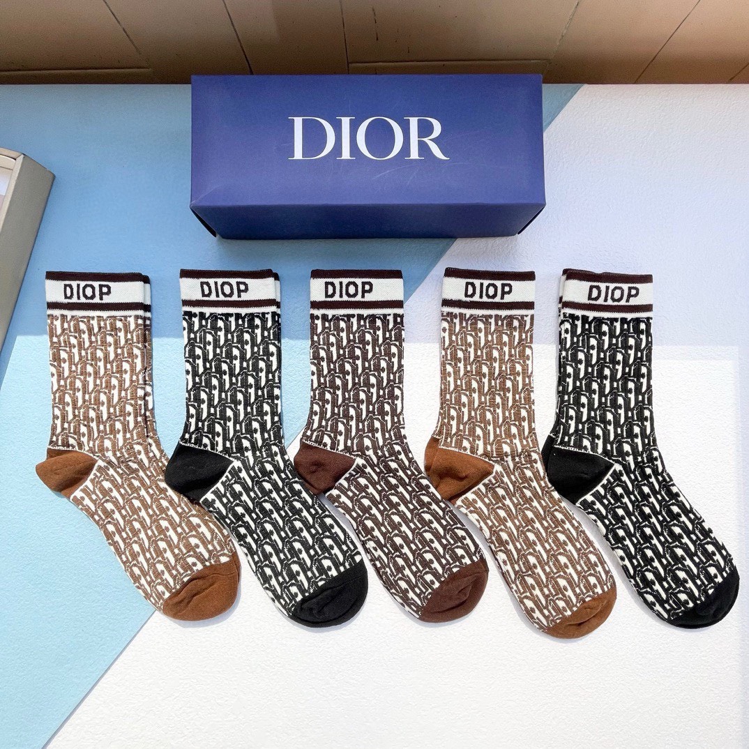 Bagsaaa D10r Oblique Jacquard Brown and Black Socks Set 