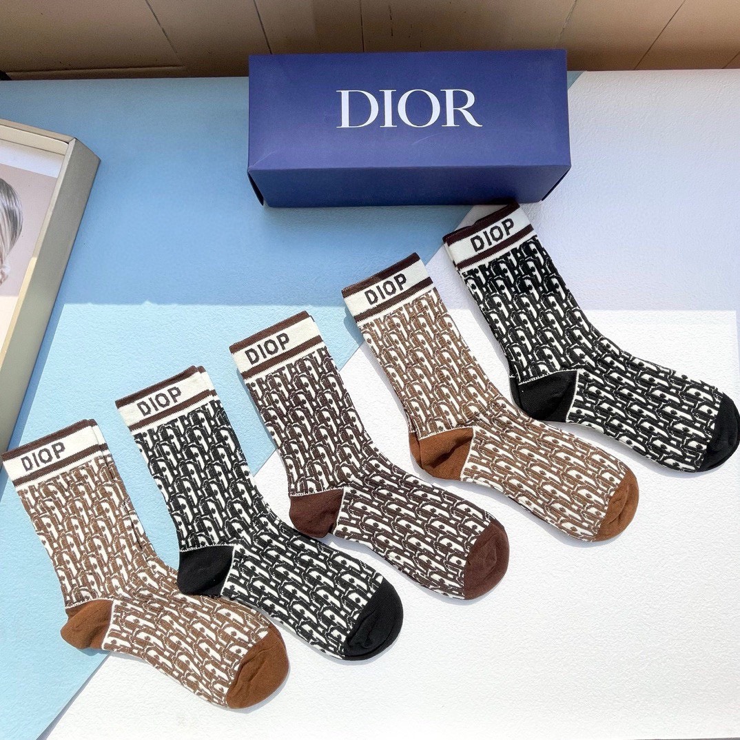 Bagsaaa D10r Oblique Jacquard Brown and Black Socks Set