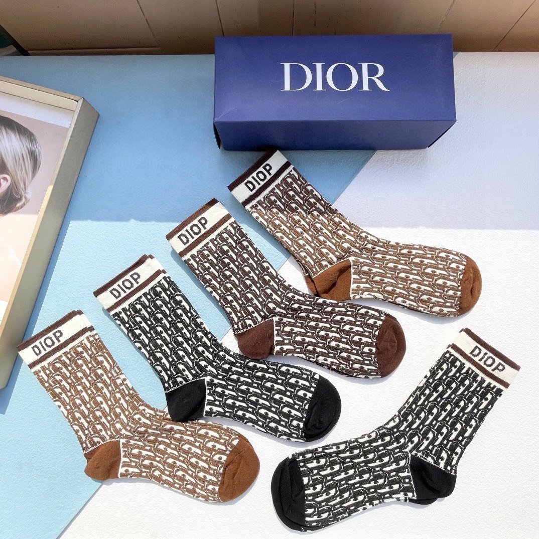 Bagsaaa D10r Oblique Jacquard Brown and Black Socks Set