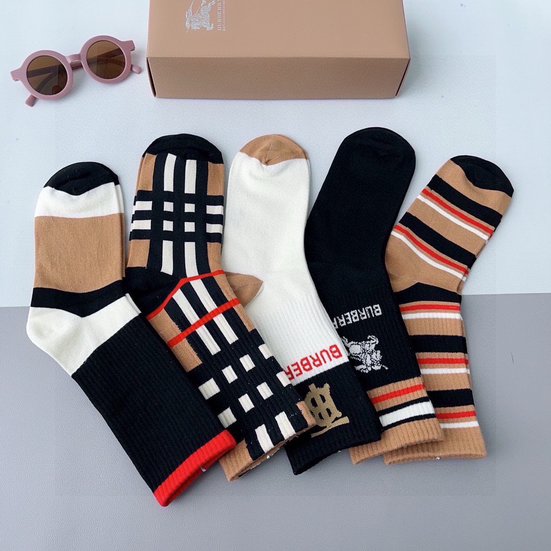 Bagsaaa Bv*b*rry Socks Set
