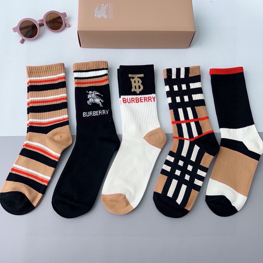 Bagsaaa Bv*b*rry Socks Set