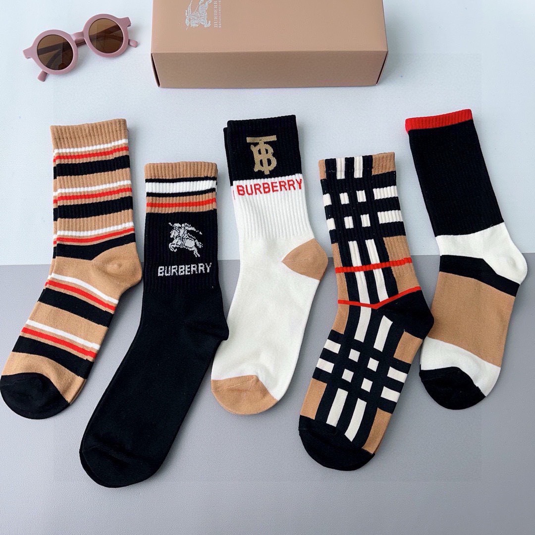 Bagsaaa Bv*b*rry Socks Set