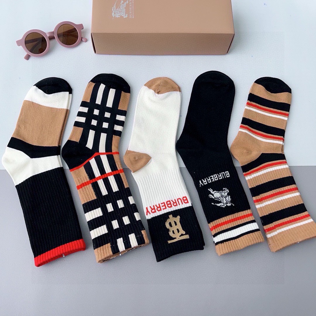 Bagsaaa Bv*b*rry Socks Set