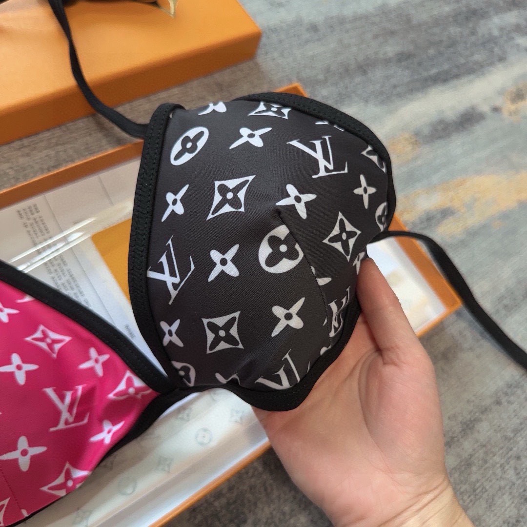 Bagsaaa L0vis Vvtt0n Reversible Black and Pink Bikini