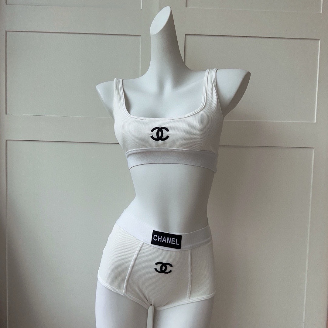Bagsaaa Ch**el White Bikini 02