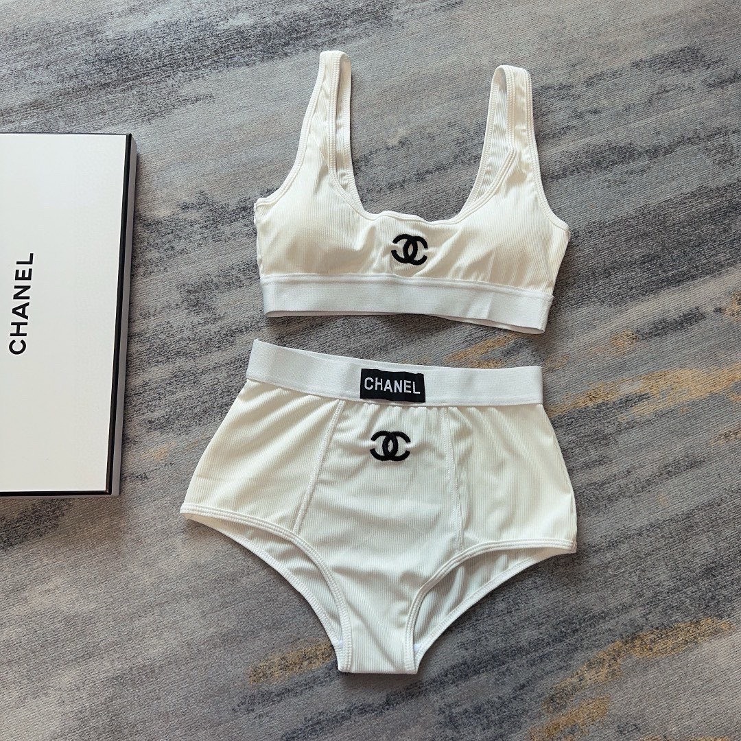 Bagsaaa Ch**el White Bikini 02