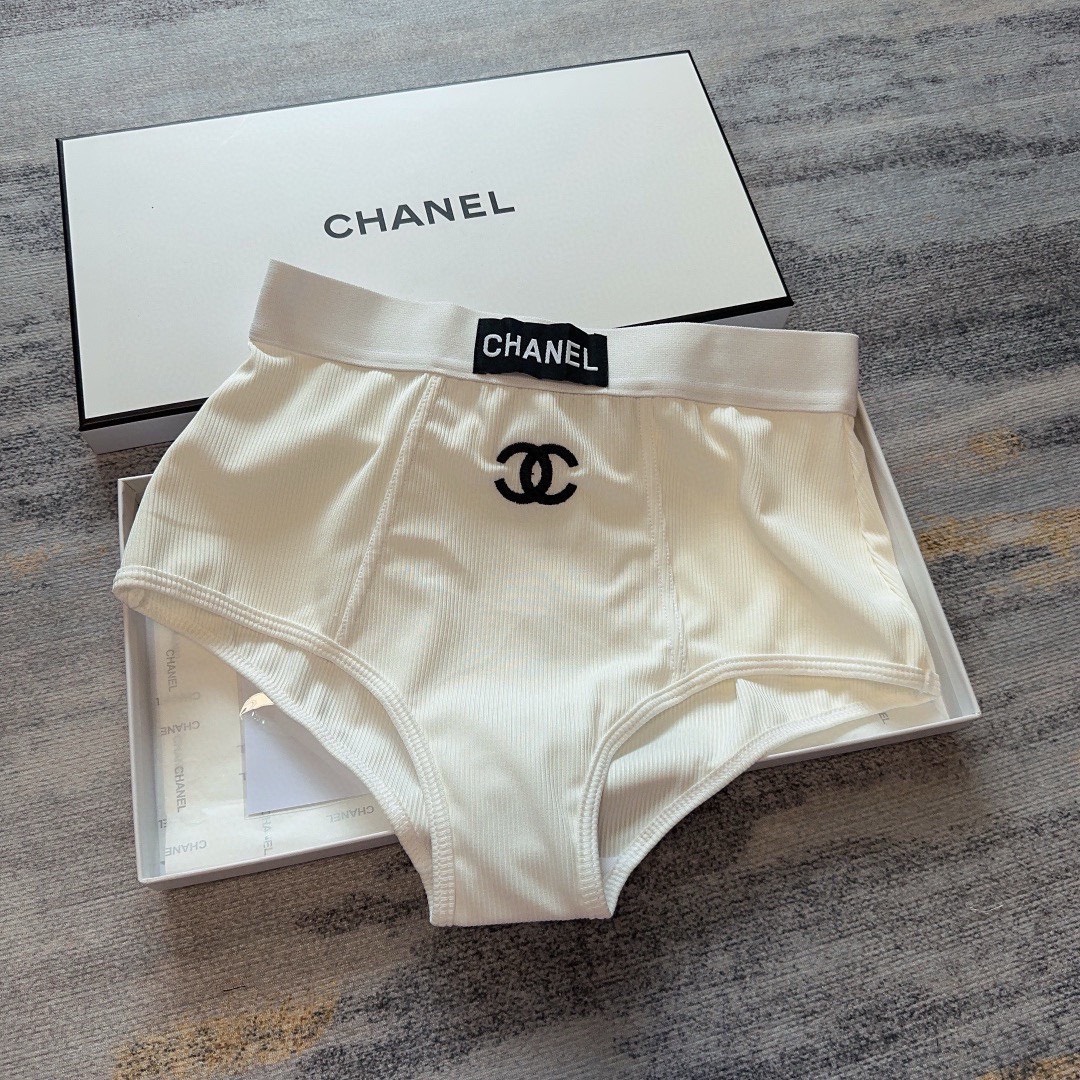 Bagsaaa Ch**el White Bikini 02
