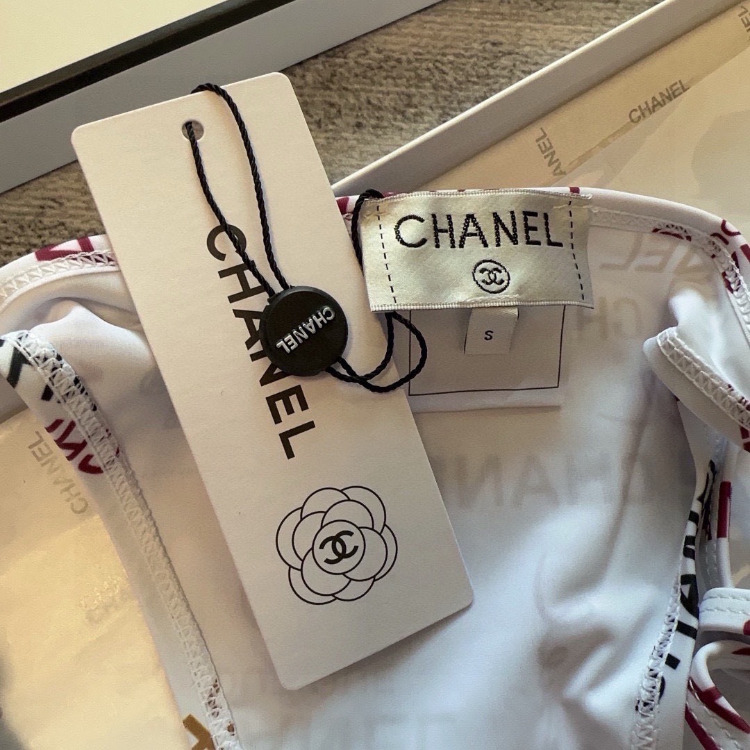 Bagsaaa Ch**el White Bikini