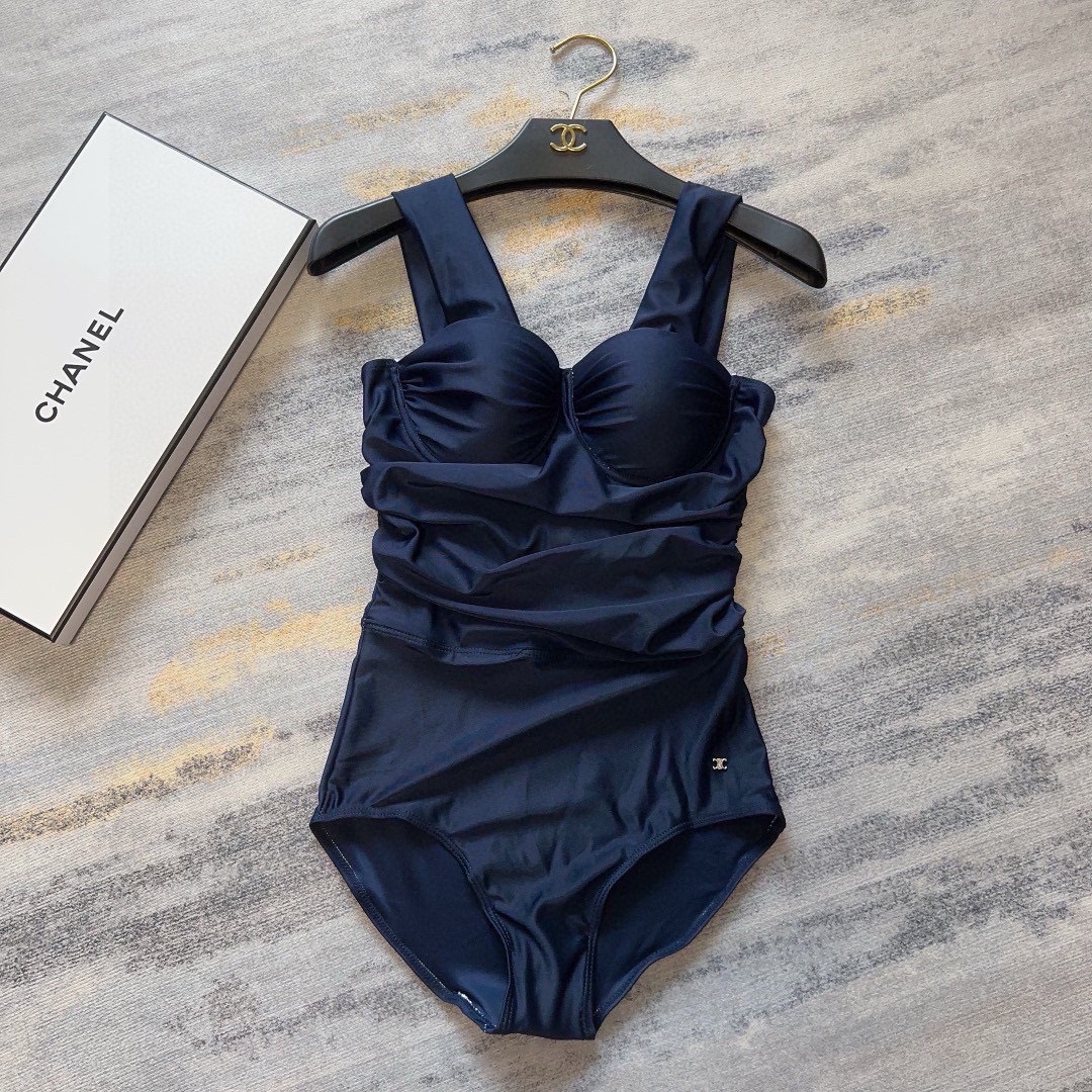 Bagsaaa Ch**el White and Black One Piece Swimwear 03