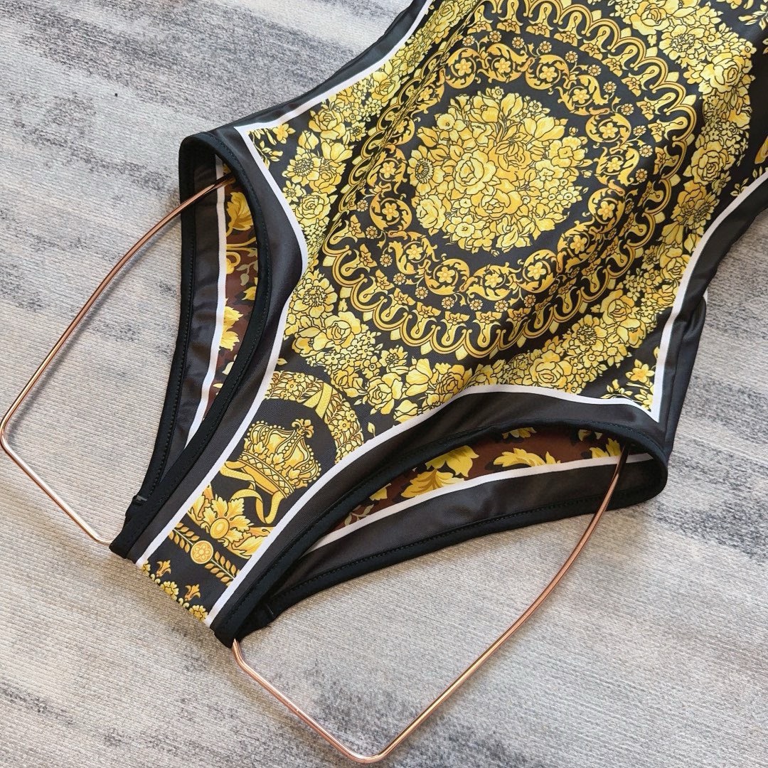 Bagsaaa Versace Reversible Bowknot Tie-shoulder One Piece Swimwear