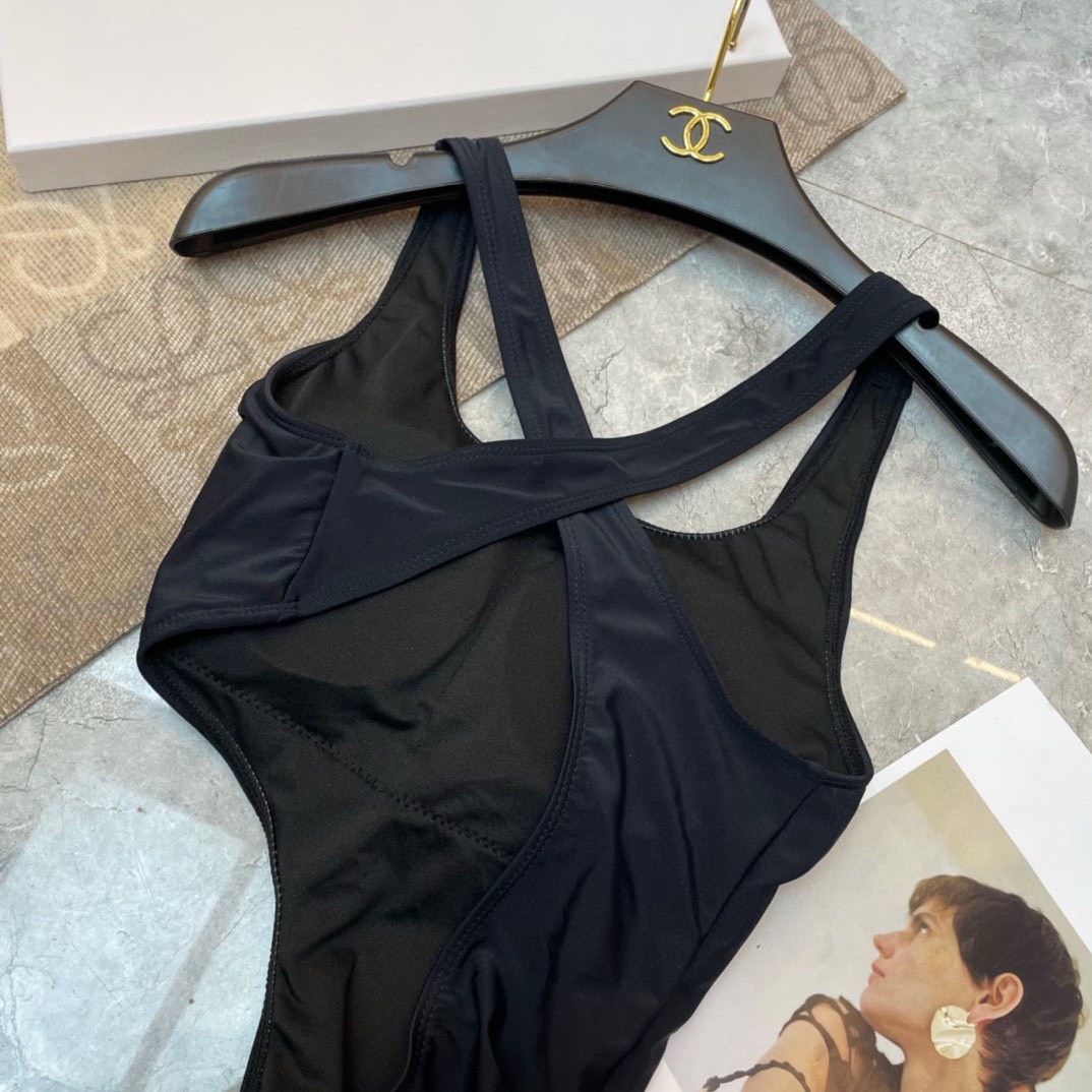 Bagsaaa Ce1i*e Black One Piece Swimwear