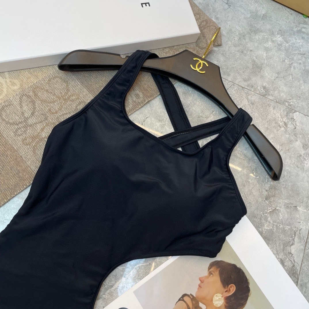 Bagsaaa Ce1i*e Black One Piece Swimwear