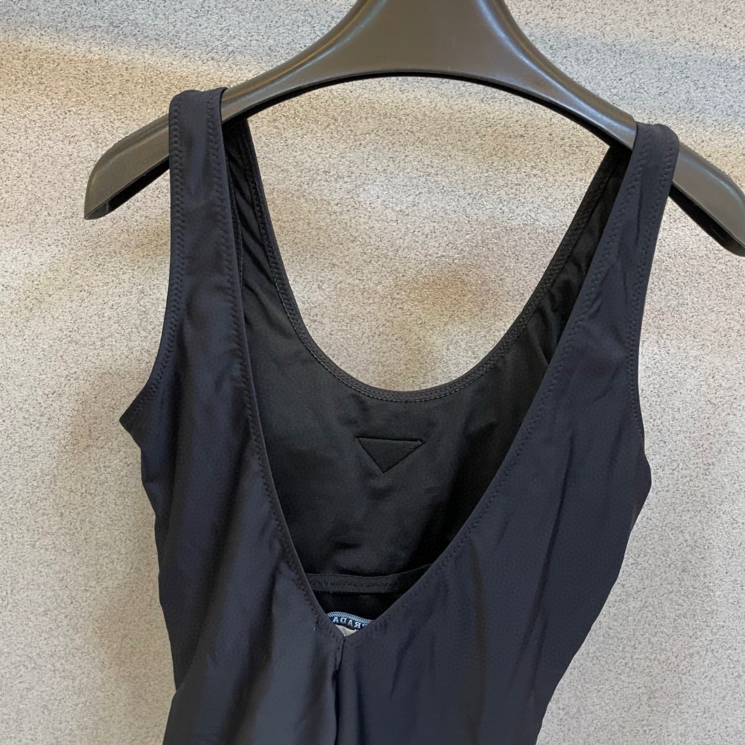 Bagsaaa Pra*a Black One Piece Swimwear