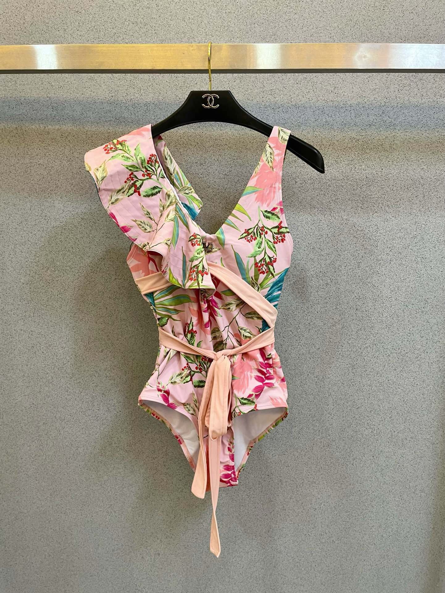 Bagsaaa Va1e*ntin0 Flower Pink One Piece Swimwear