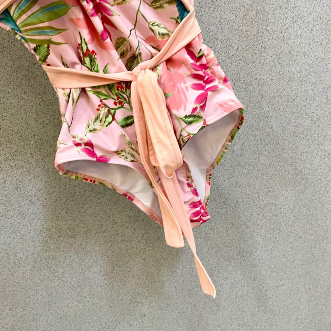 Bagsaaa Va1e*ntin0 Flower Pink One Piece Swimwear