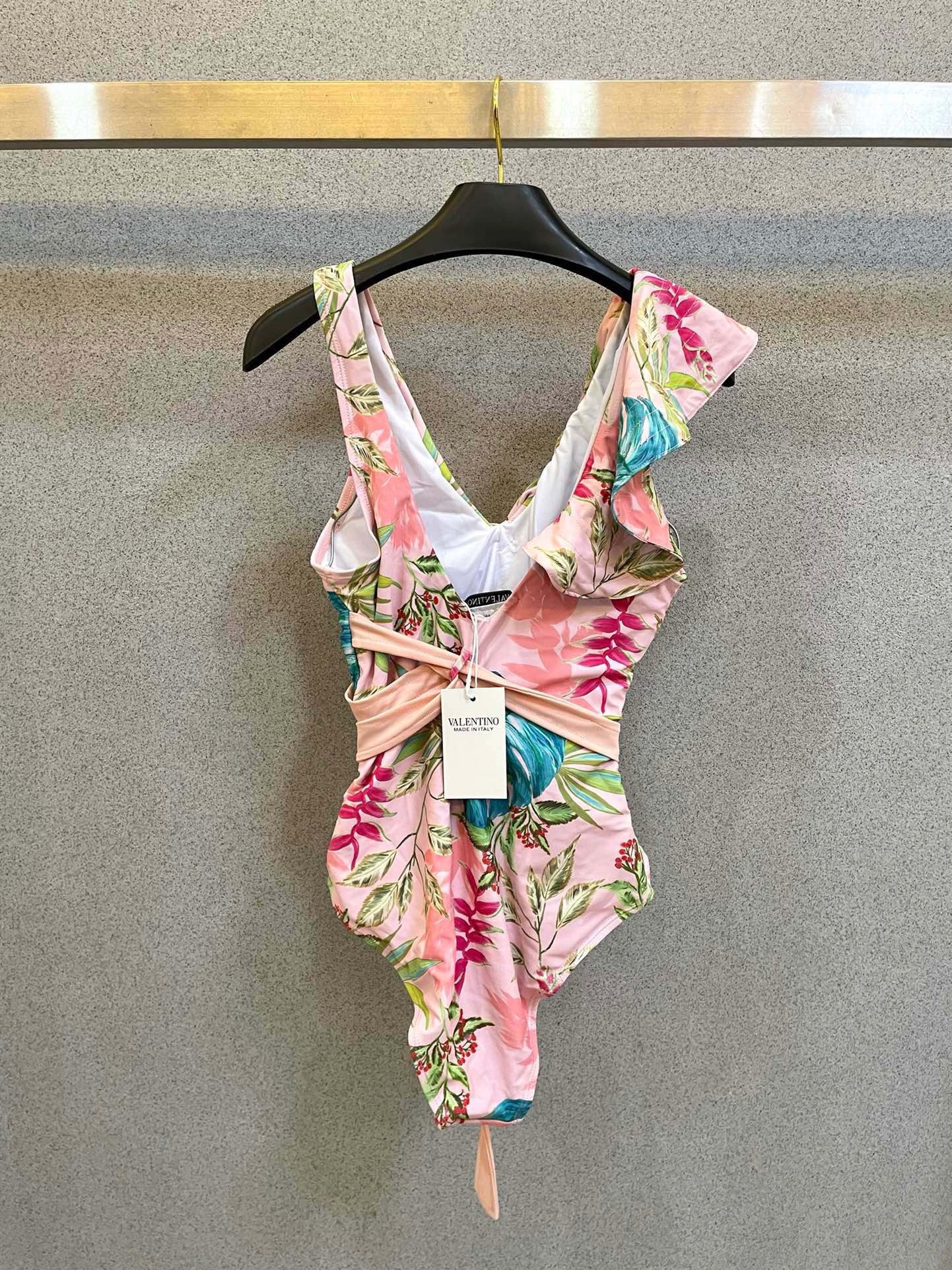 Bagsaaa Va1e*ntin0 Flower Pink One Piece Swimwear