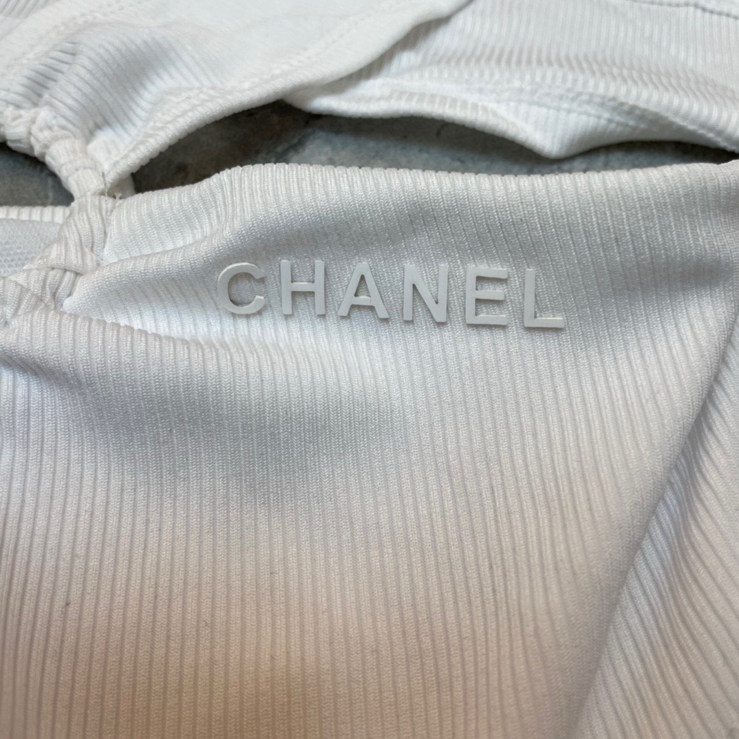 Bagsaaa Ch**el White Bikini 03