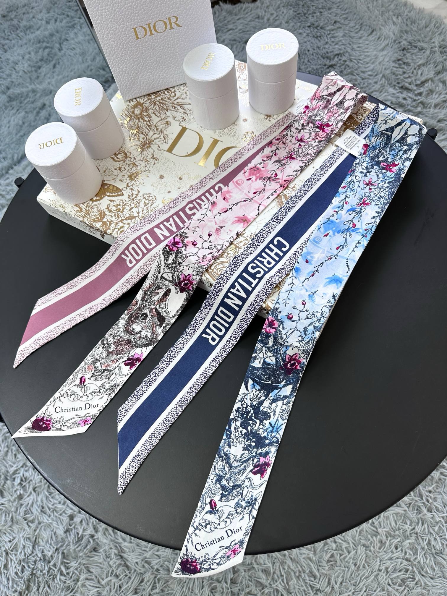 Bagsaaa D10r Flower Mitzah Scarf - 6 x 105 cm