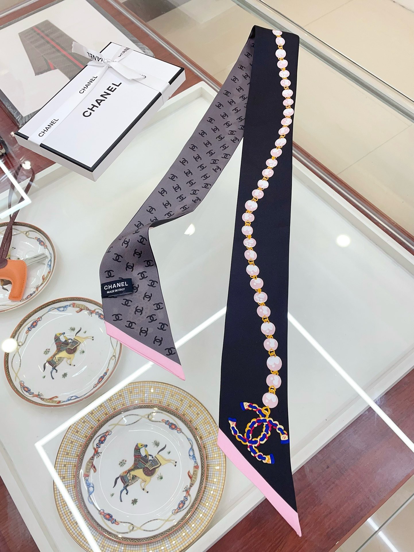 Bagsaaa Ch**el Black Silk Scarf - 120x6cm