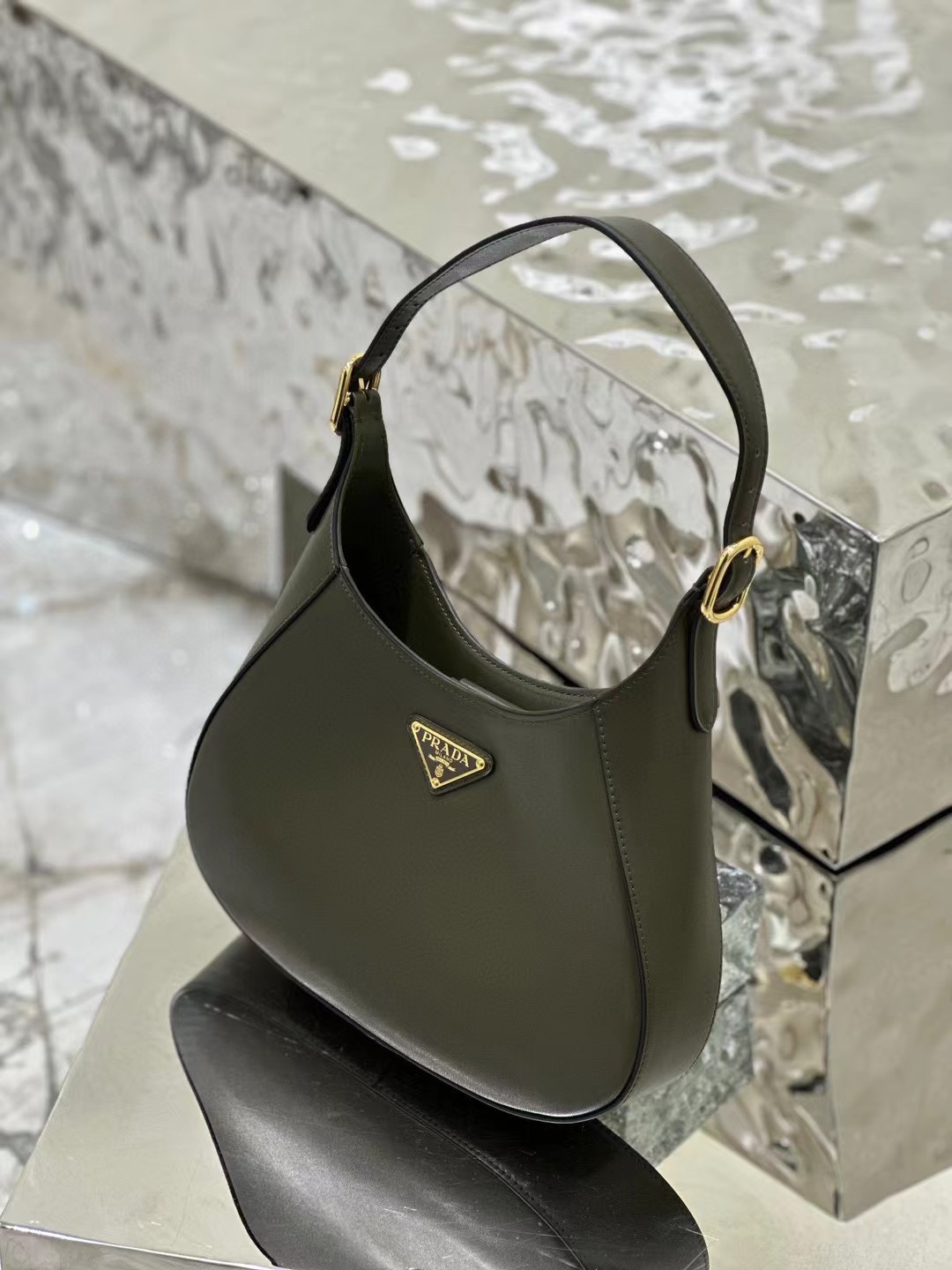Bagsaaa Pra*a Cleo Shoulder Bag With Adjustable Strap In Green - 27x20x7cm