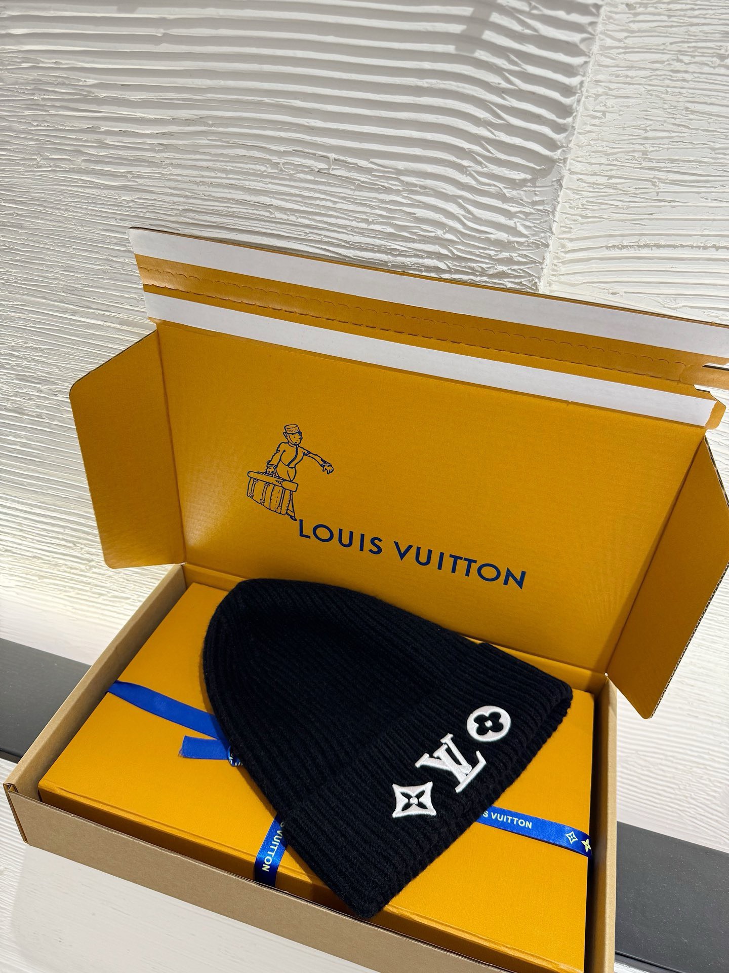 Bagsaaa L0vis Vvtt0n Beanie Monogram Logo