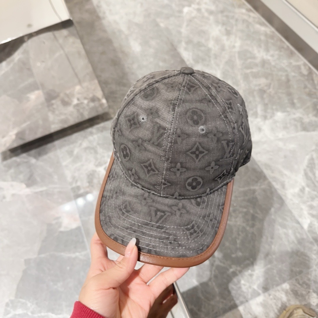 Bagsaaa L0vis Vvtt0n Grey Cap