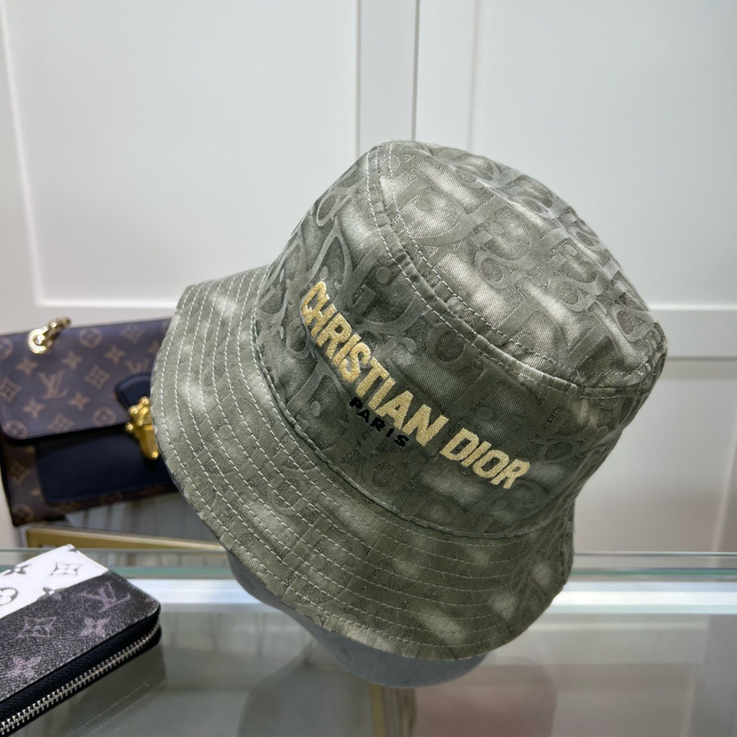 Bagsaaa D10r Bucket Hat