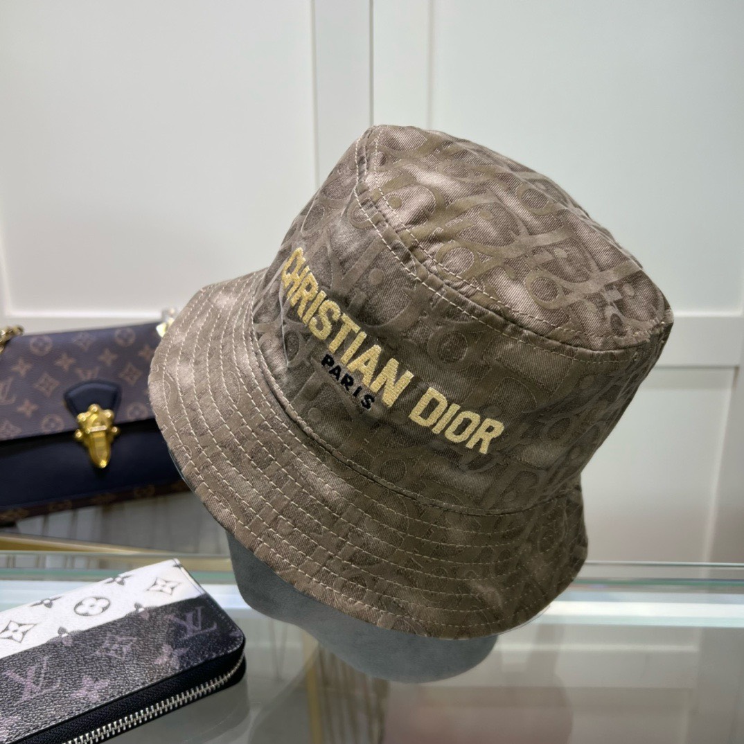 Bagsaaa D10r Bucket Hat