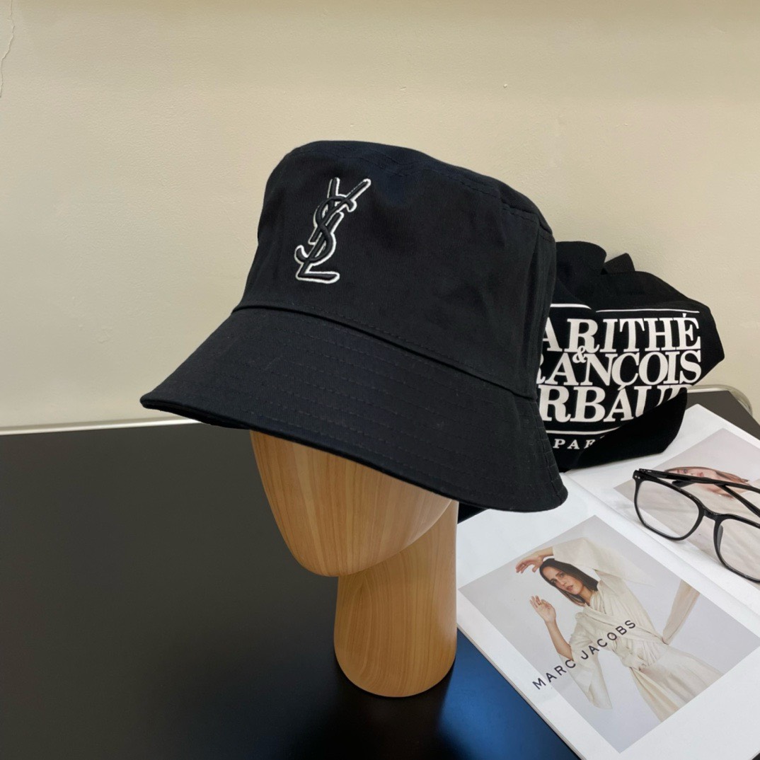 Bagsaaa Y51 Black Front Logo Bucket Hat
