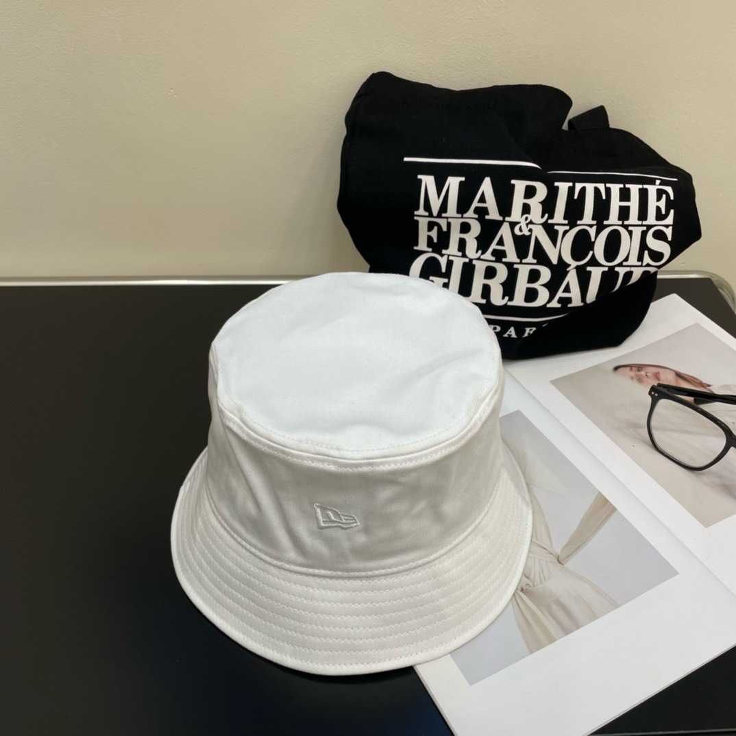 Bagsaaa Y51 White Front Logo Bucket Hat
