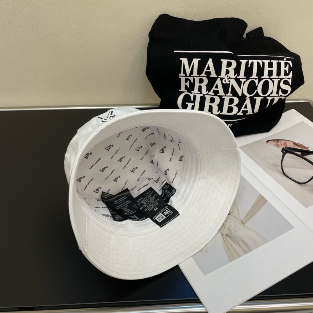 Bagsaaa Y51 White Front Logo Bucket Hat