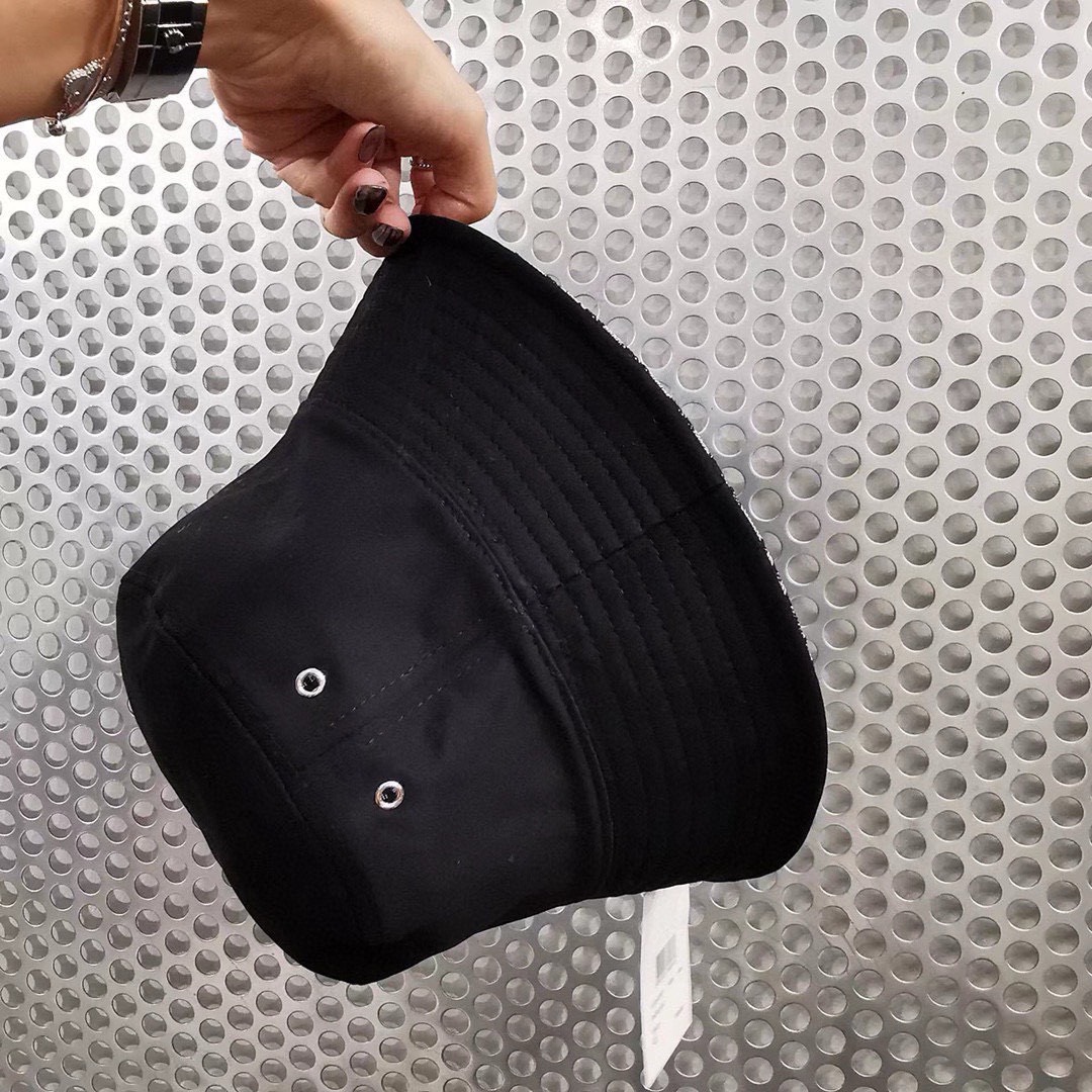 Bagsaaa D10r Oblique Bucket Hat