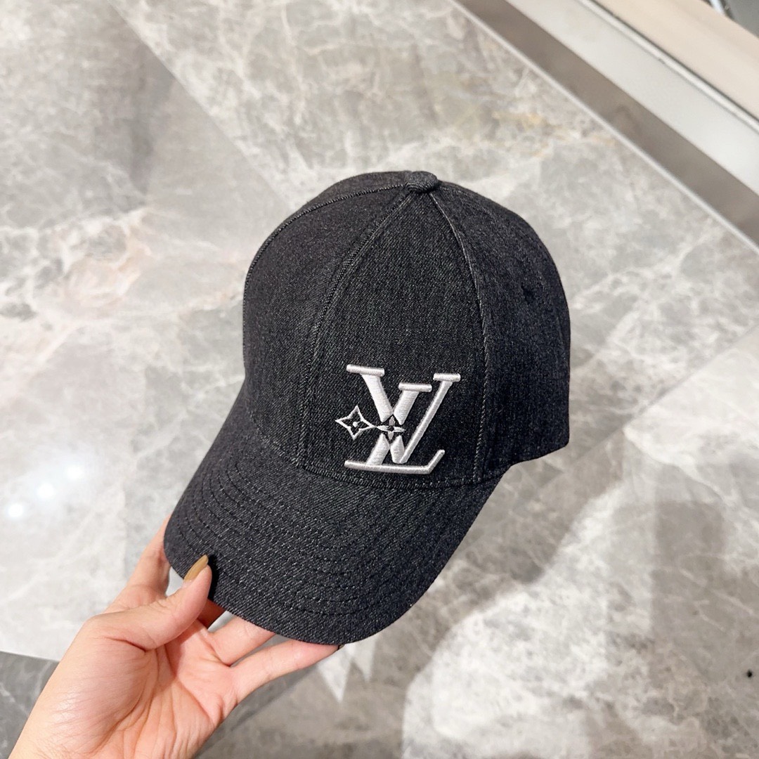 Bagsaaa L0vis Vvtt0n Grey Cap 02