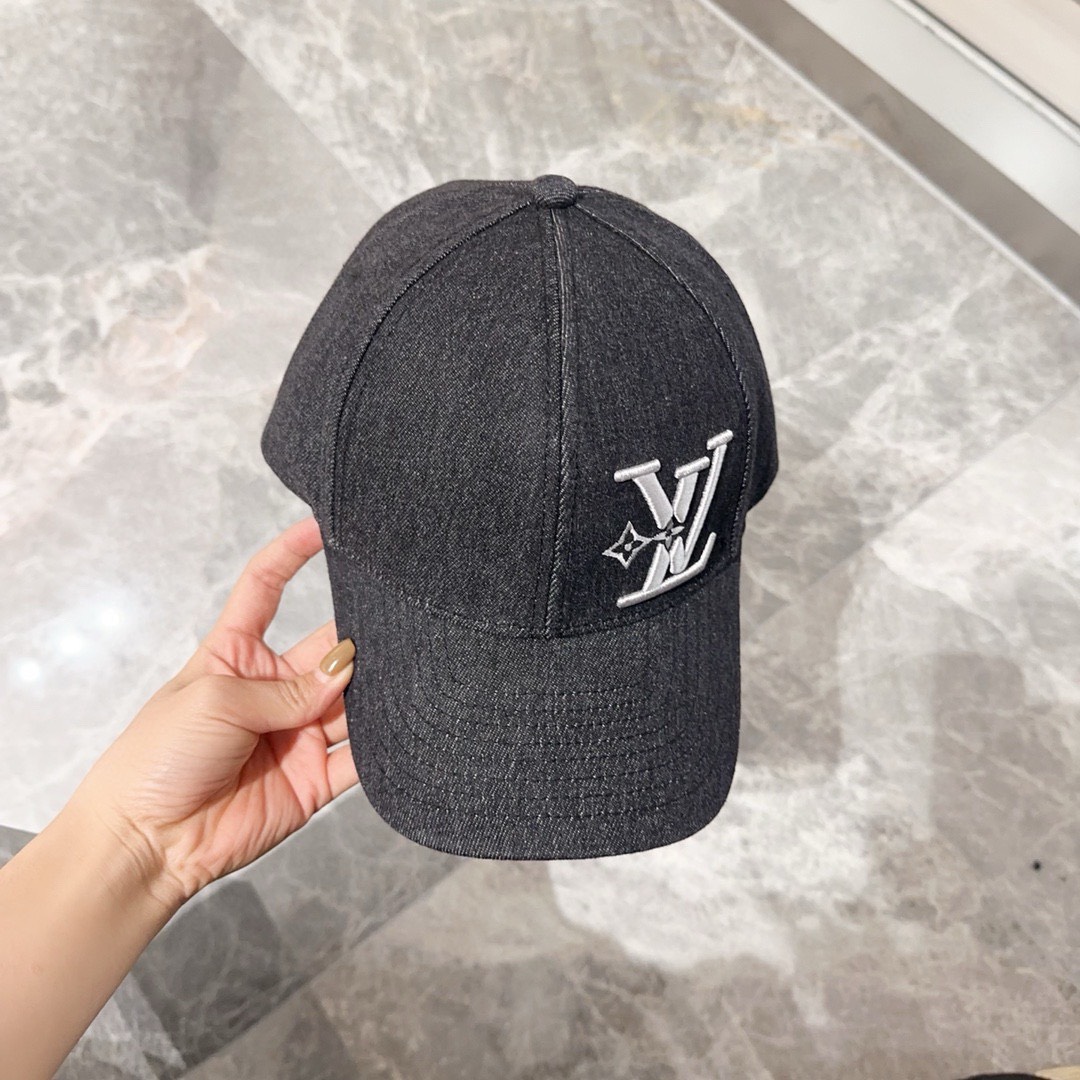 Bagsaaa L0vis Vvtt0n Grey Cap 02