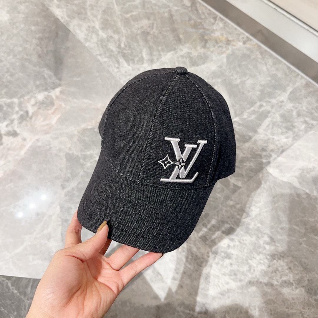 Bagsaaa L0vis Vvtt0n Grey Cap 02