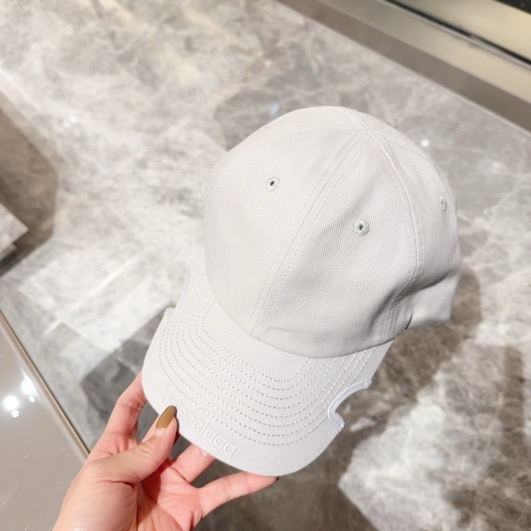 Bagsaaa Ba1en*iaga logo-embroidered cut-out cap white