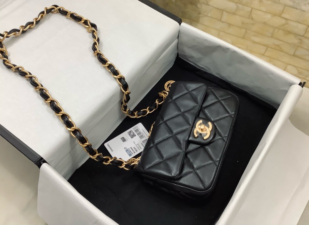 Bagsaaa Ch**el Flap Bag Lambskin Black Leather - 21x12x7cm