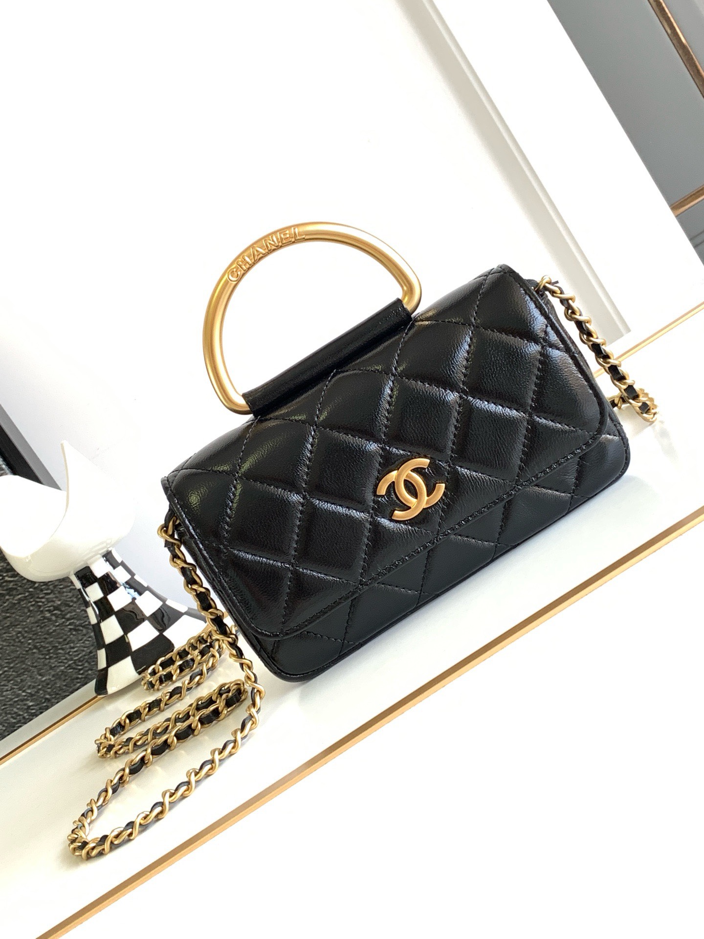 Bagsaaa Ch**el 23B Vintage Top Handle Bag In Black