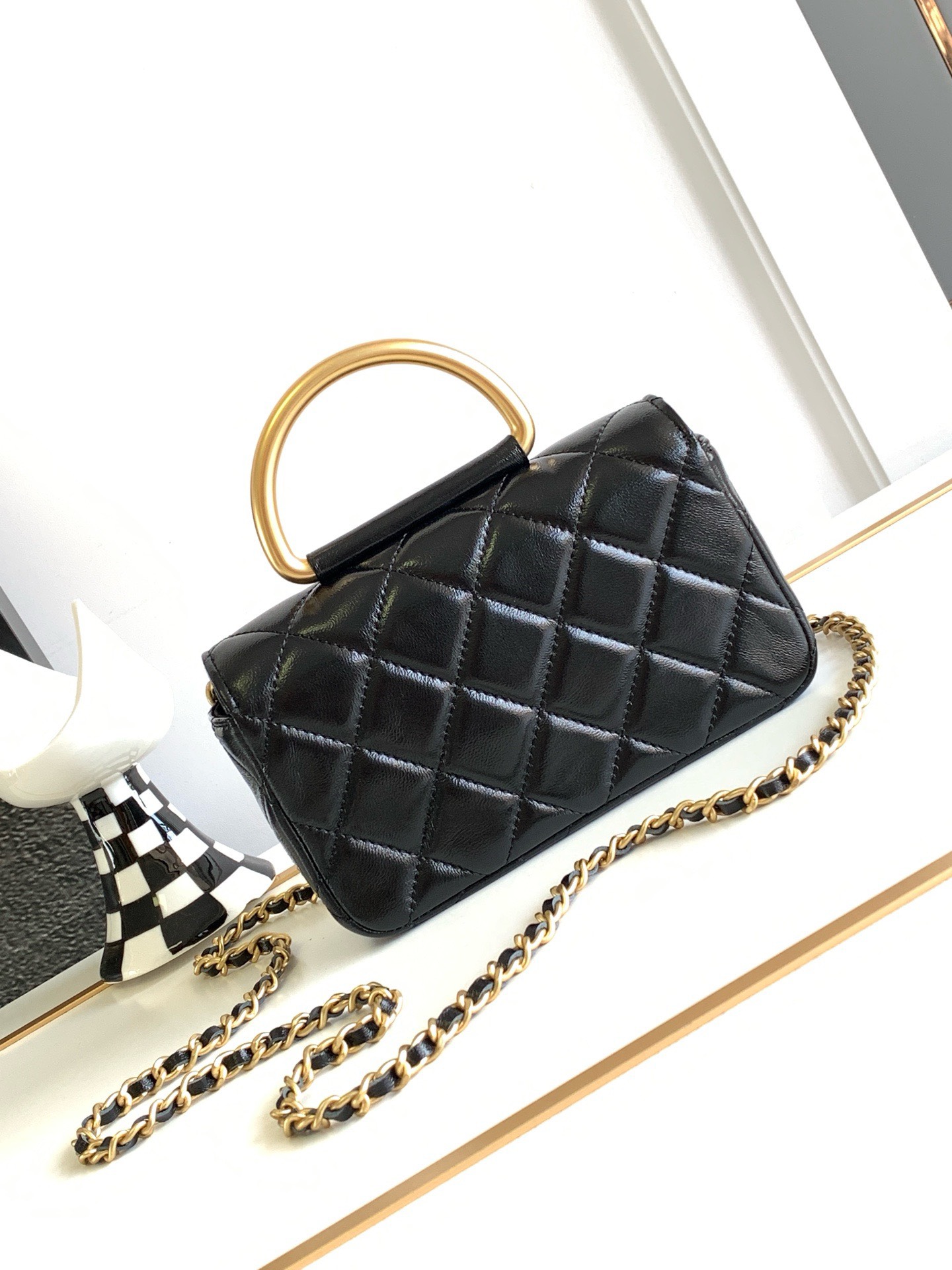 Bagsaaa Ch**el 23B Vintage Top Handle Bag In Black