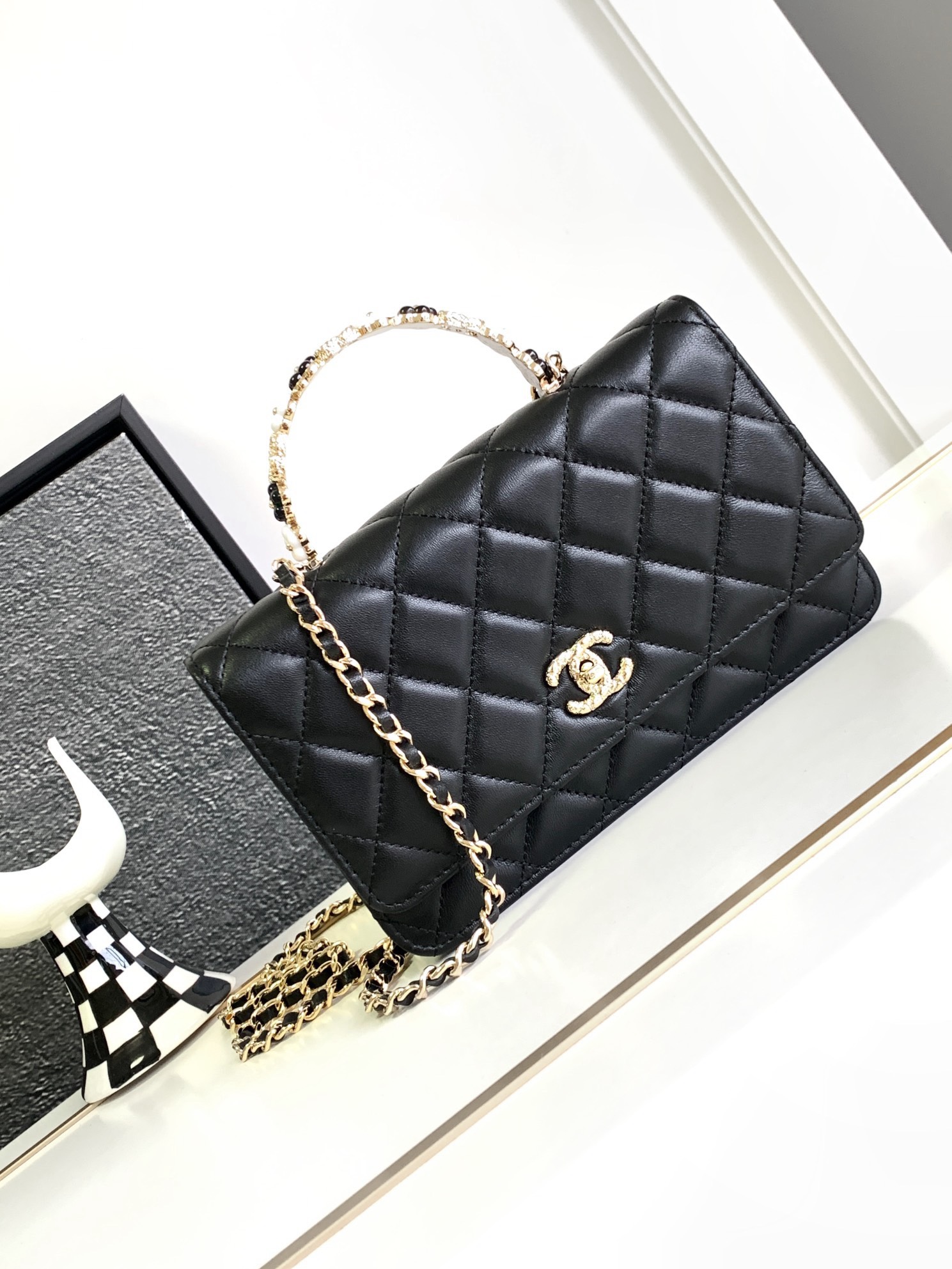 Bagsaaa Ch**el WOC Flower Handle In Black Lambskin - 19cm