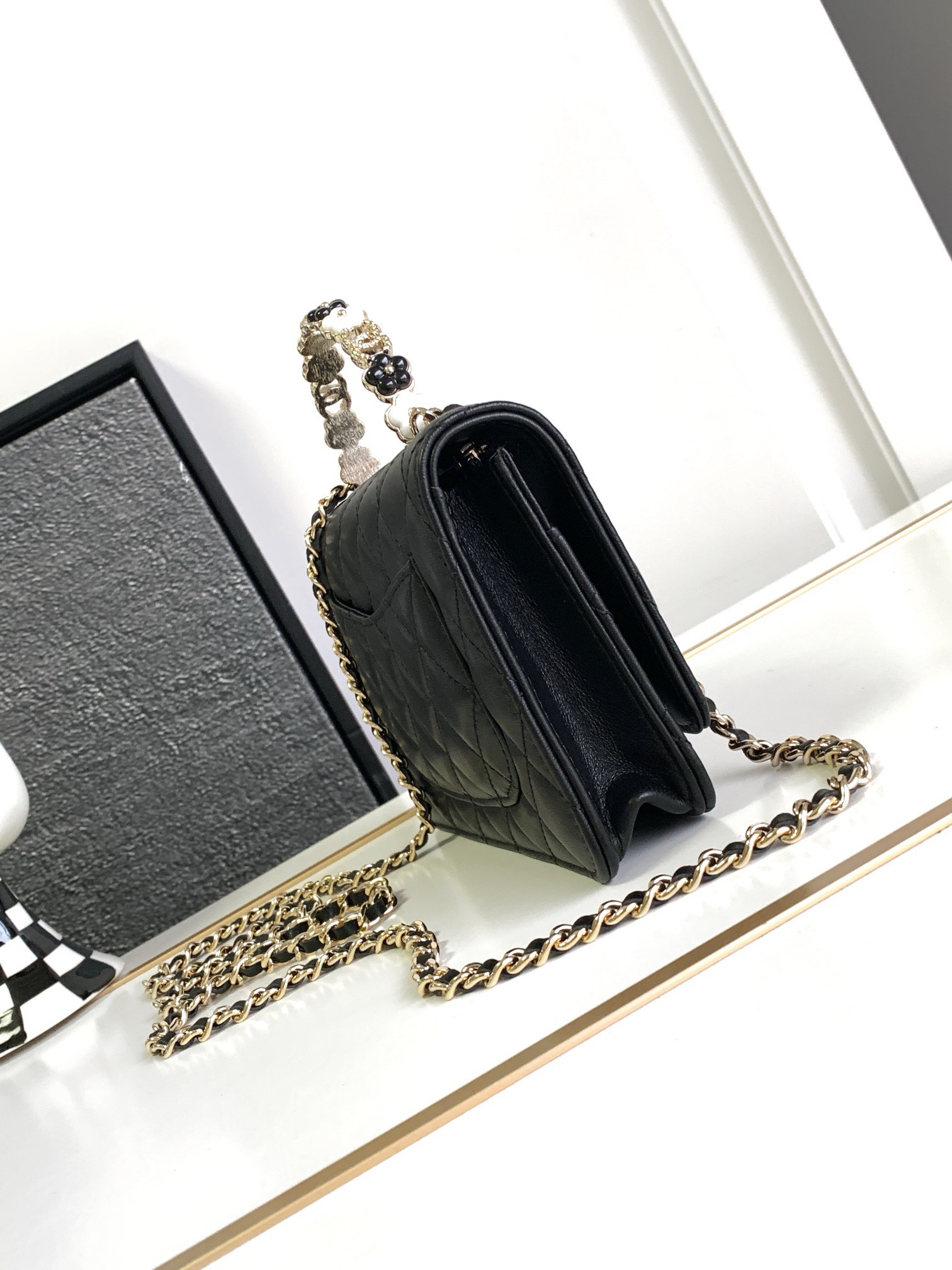 Bagsaaa Ch**el WOC Flower Handle In Black Lambskin - 19cm