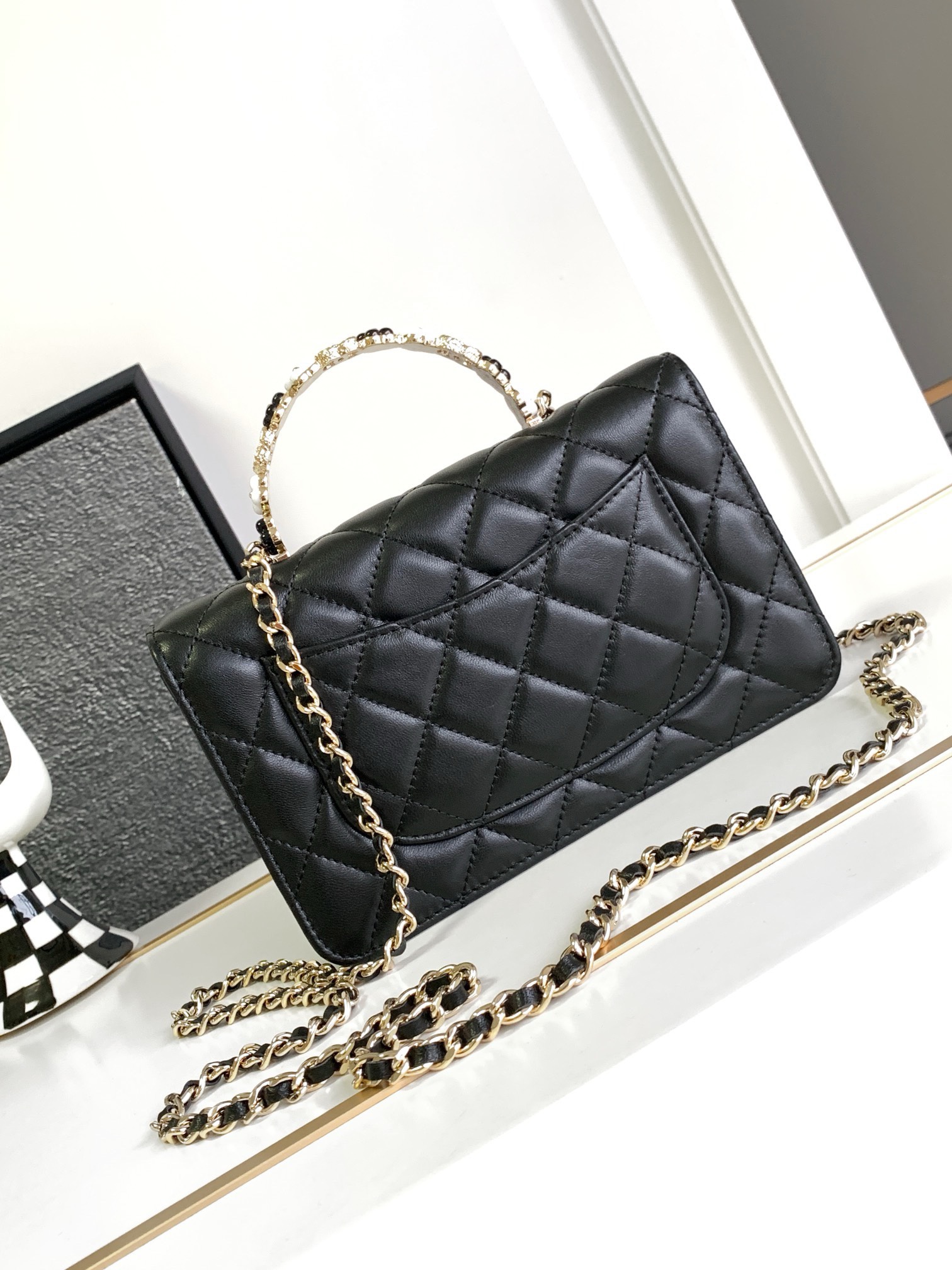 Bagsaaa Ch**el WOC Flower Handle In Black Lambskin - 19cm