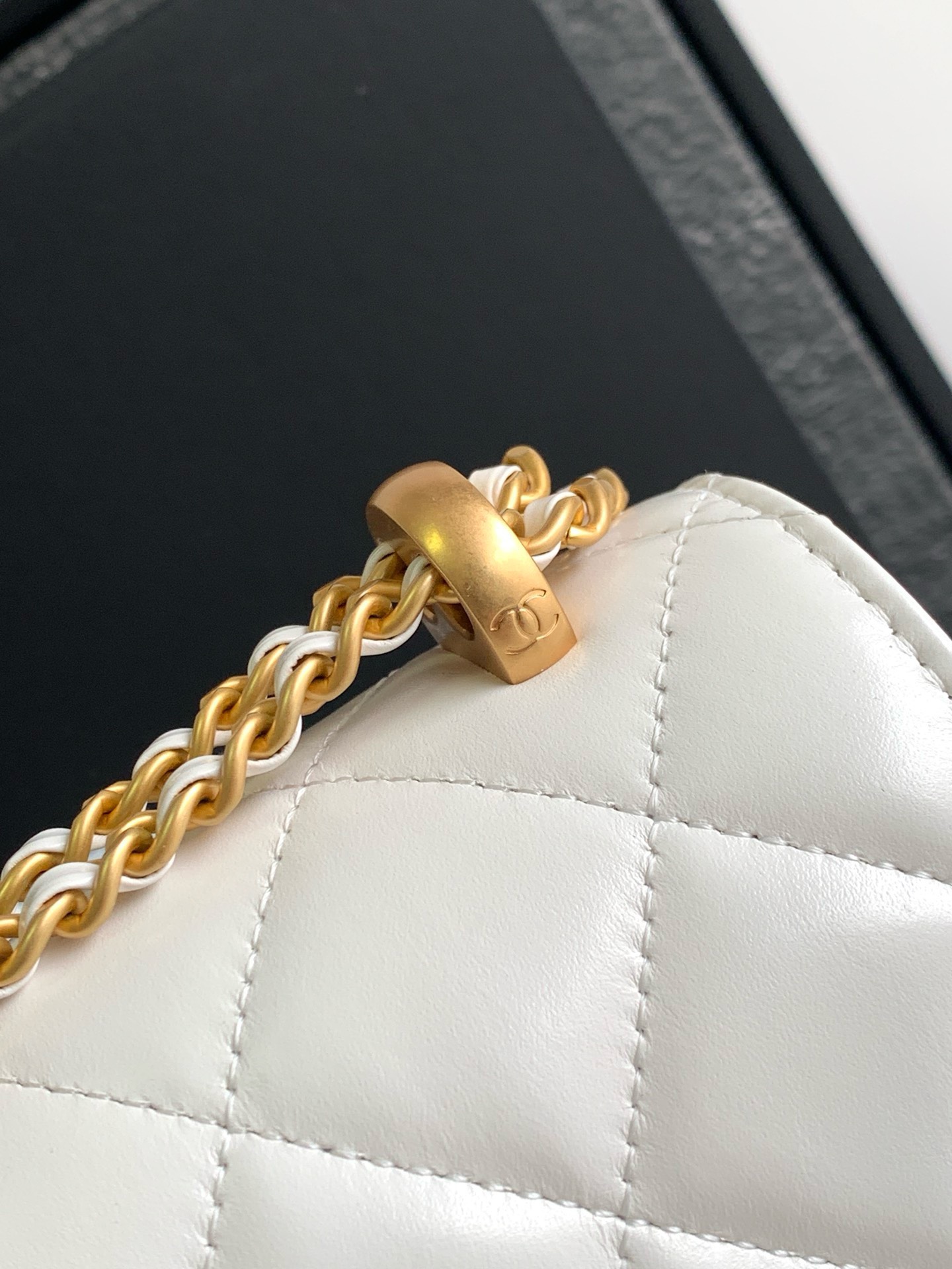 Bagsaaa Ch**el WOC In White Lambskin Bag - 22cm