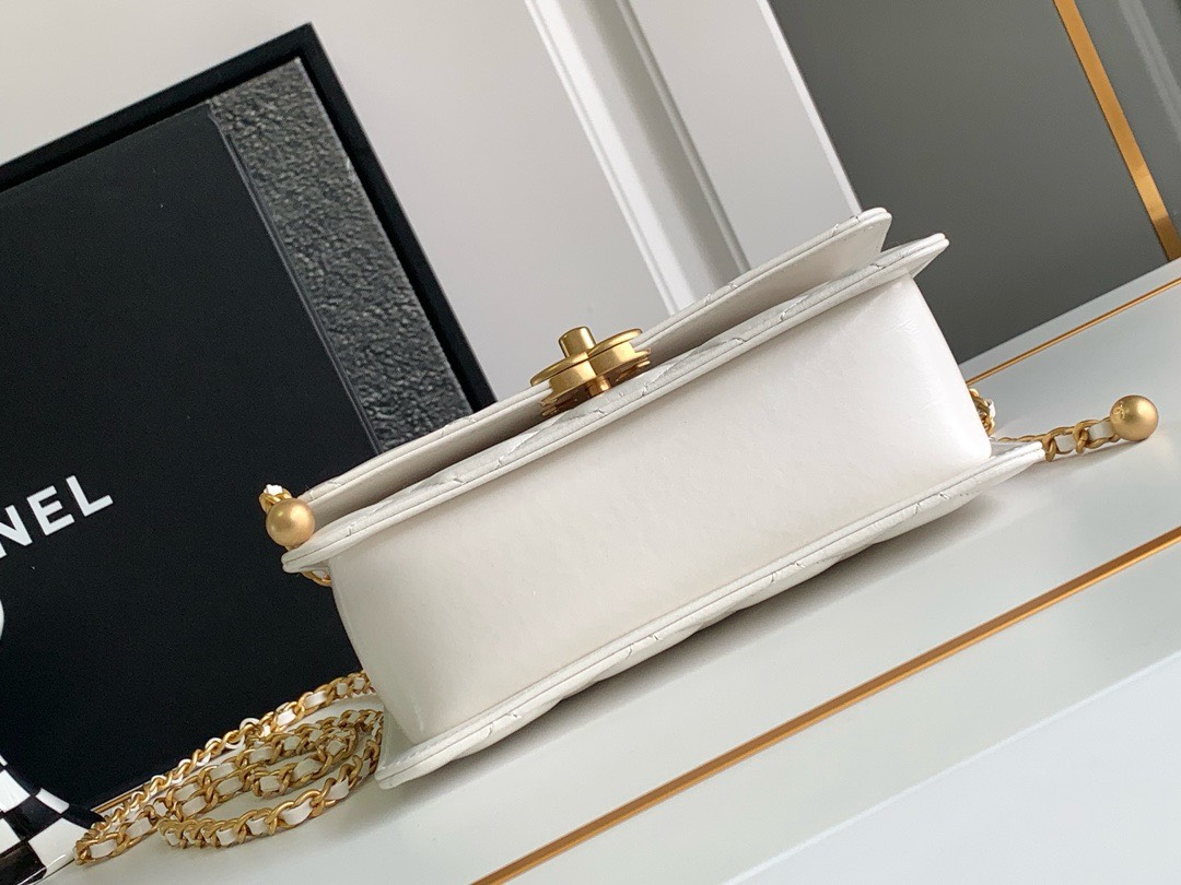 Bagsaaa Ch**el WOC In White Lambskin Bag - 19cm