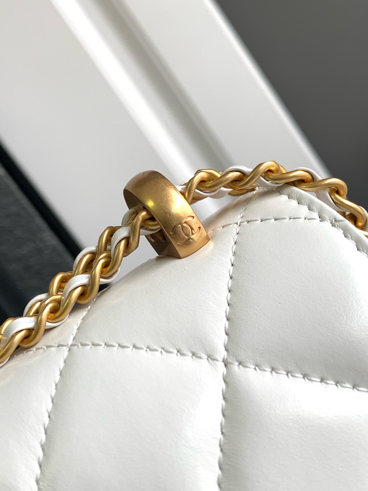 Bagsaaa Ch**el WOC In White Lambskin Bag - 19cm